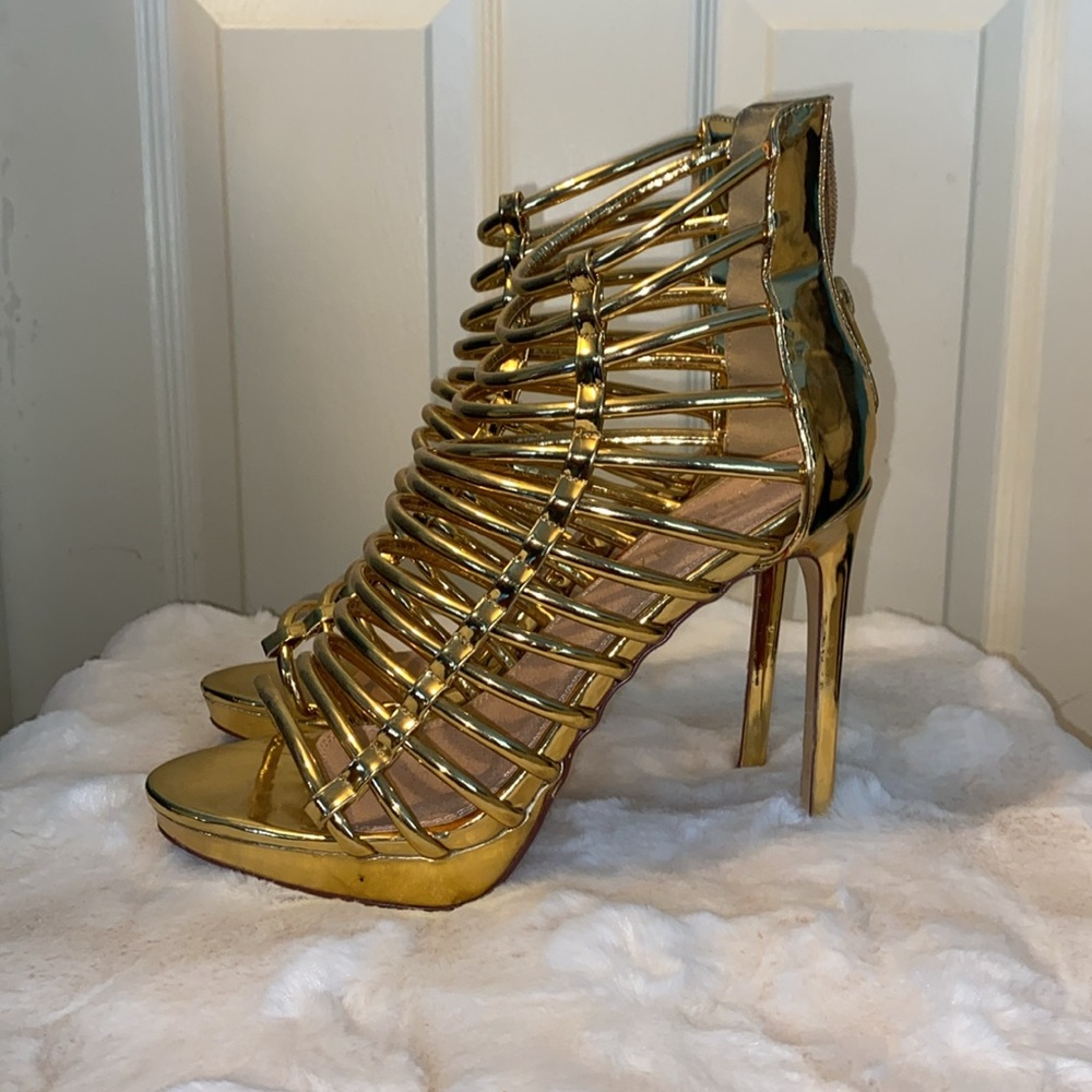 Sexy gold heels - Picture 3 of 8